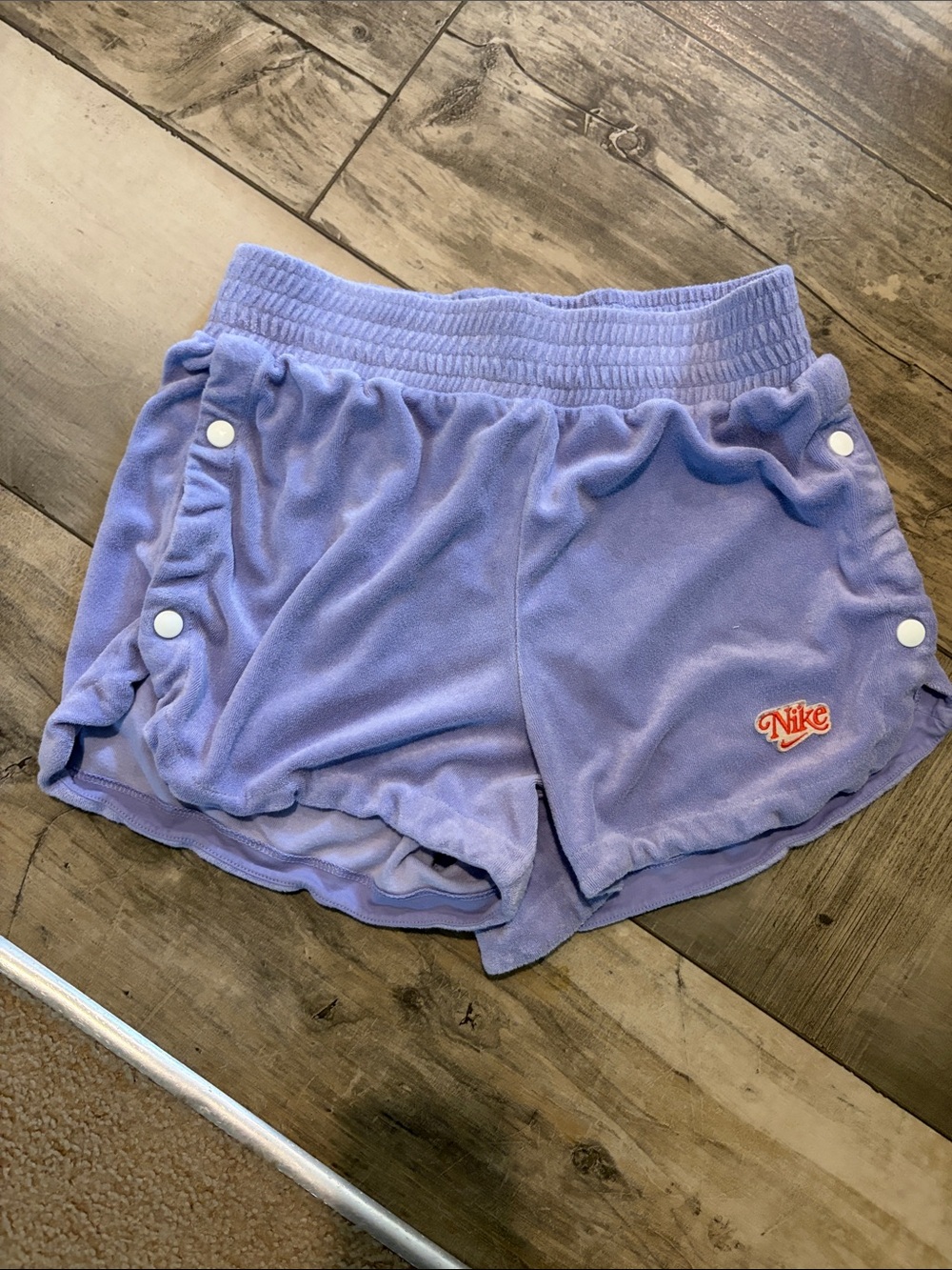 Nike Snap Side Shorts Size Small